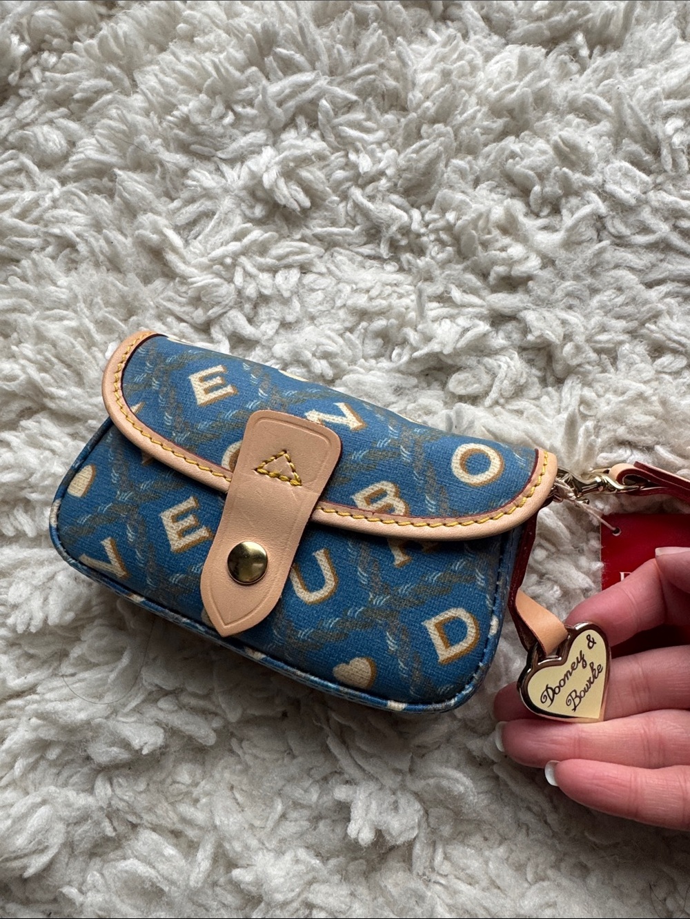 🆕 Vintage Dooney & Bourke Wristlet